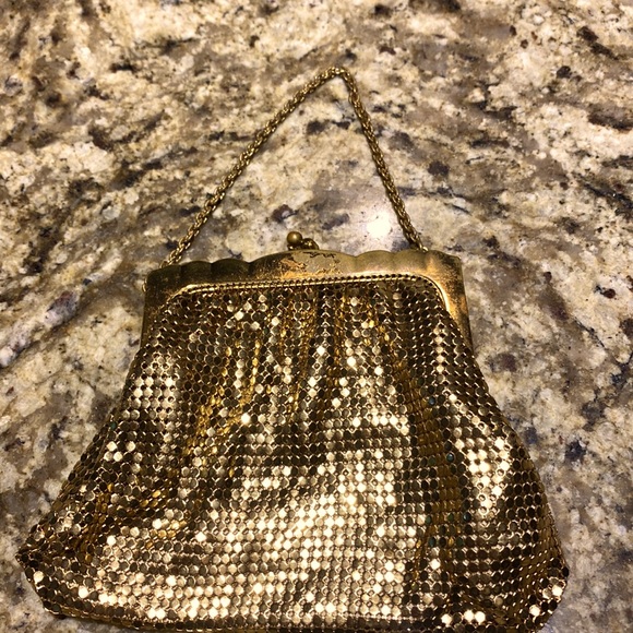 Whiting & Davis vintage gold coin purse/evening bag with chain handle. - Picture 5 of 6